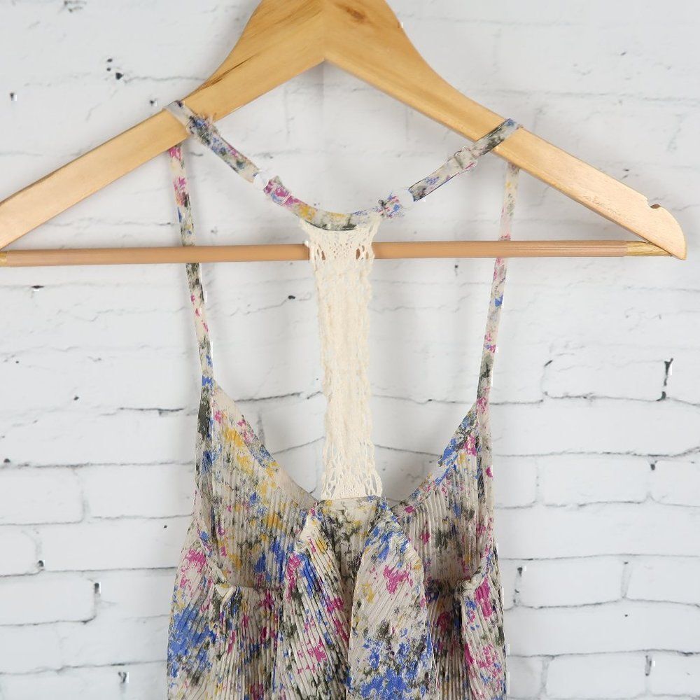 DAYTRIP MULTI COLOR FLORAL ACCORDIAN FOLD CAMISOLE TOP WITH LACE DETAIL SIZE S - Picture 6 of 8